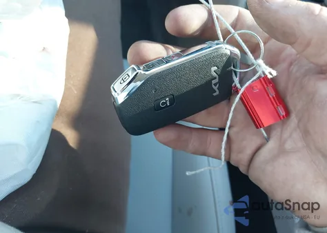 2025 Kia Sportage Ex из США, поврежденный, VIN 5XYK33DF8SG323385